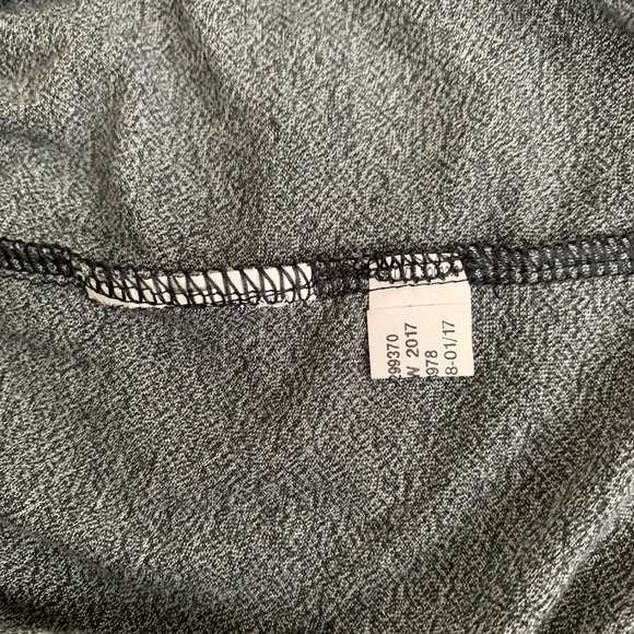 Under Armour Threadborne 1/4 zip pullover shirt - Picture 7 of 8